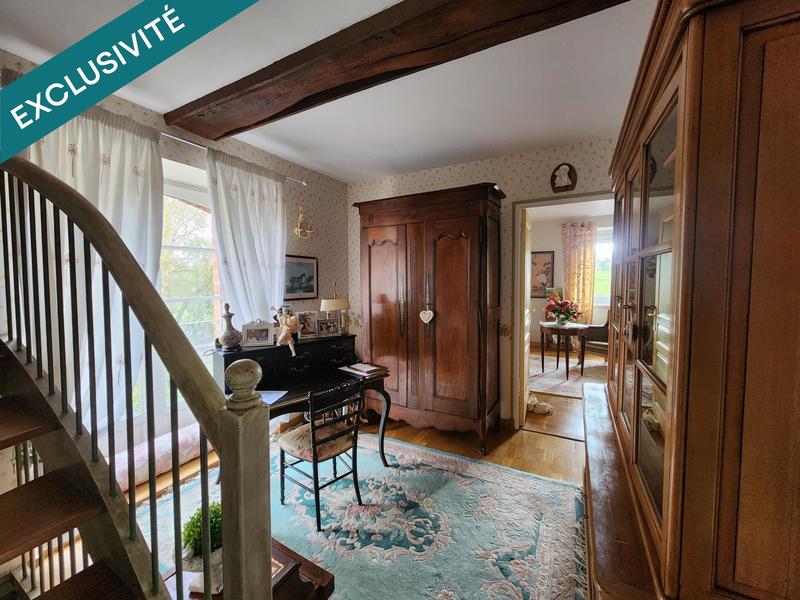 Maison - 219 m² - 9 pièces