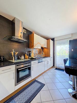 Appartement - 98 m² - 4 pièces