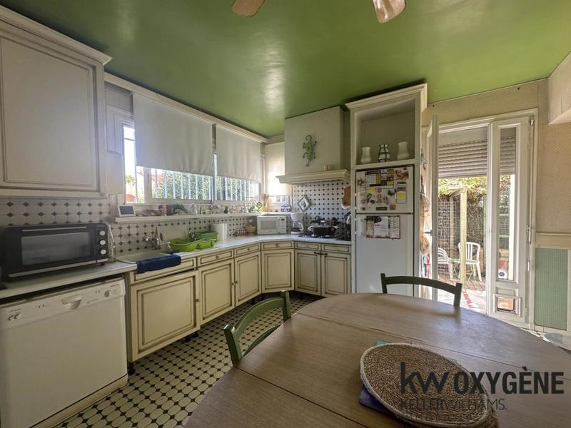 Maison - 185 m² - 6 pièces