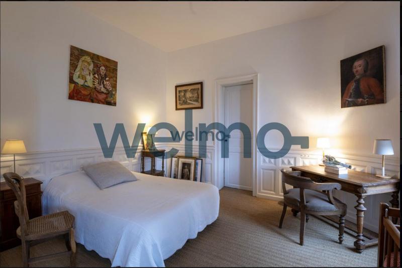 Maison - 451 m² - 10 pièces