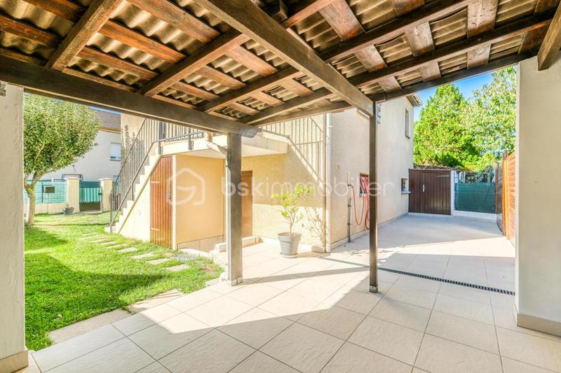 Maison traditionnelle - 85 m² - 3 pièces