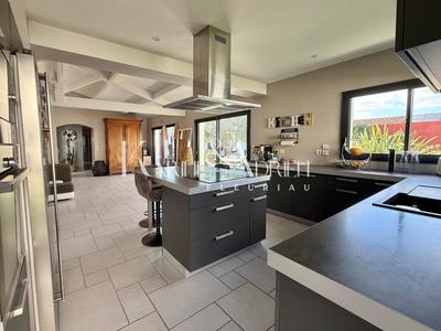 Maison - 135 m² - 5 pièces