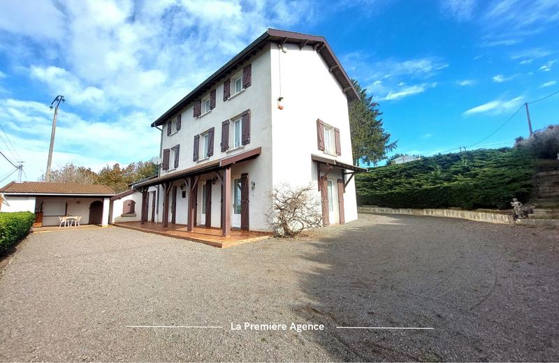 Maison - 185 m² - 8 pièces