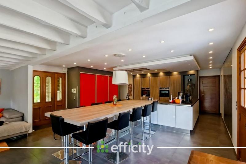 Maison - 354 m² - 10 pièces