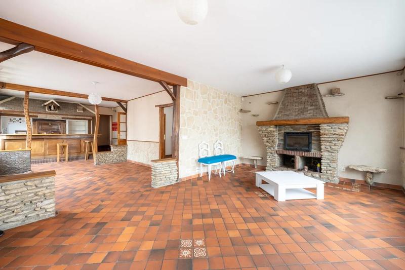 Maison - 206 m² - 8 pièces