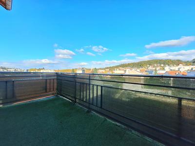 Appartement - 80 m² - 3 pièces