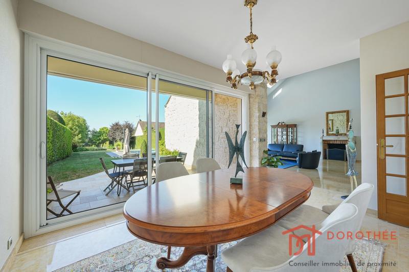 Villa - 248 m² - 8 pièces