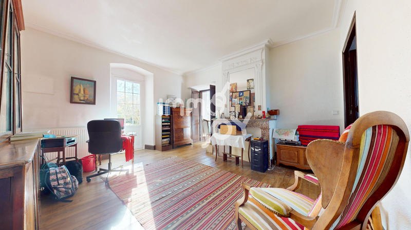 Maison - 210 m² - 9 pièces