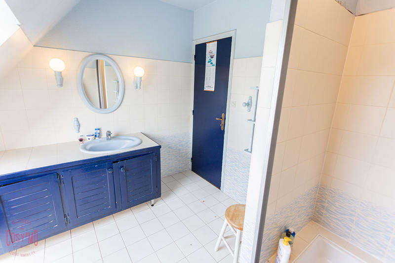 Maison - 190 m² - 8 pièces