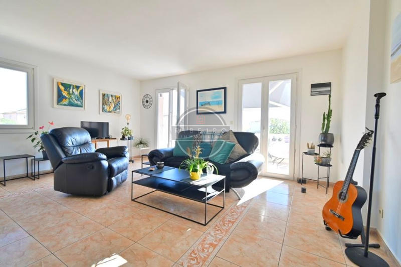 Villa - 161 m² - 6 pièces