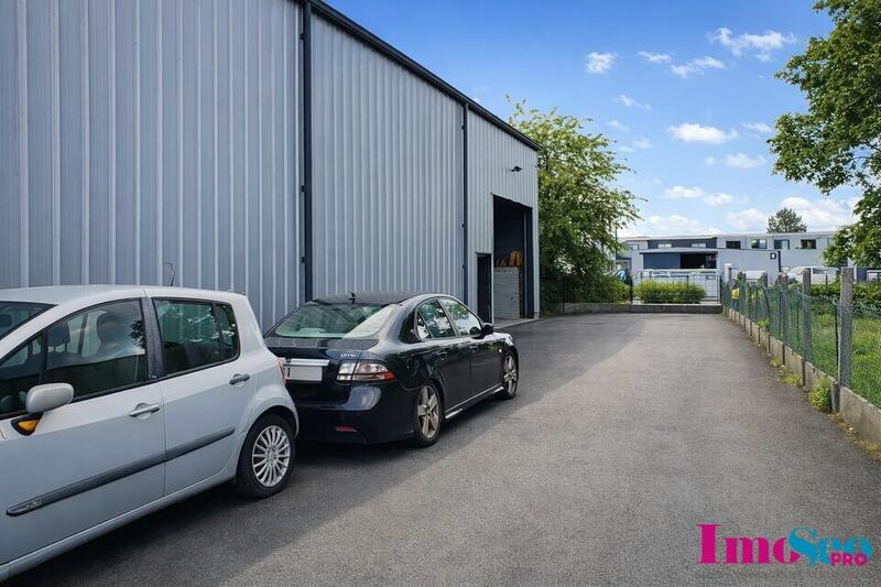 Local d'activité / Entrepôt - 150 m²