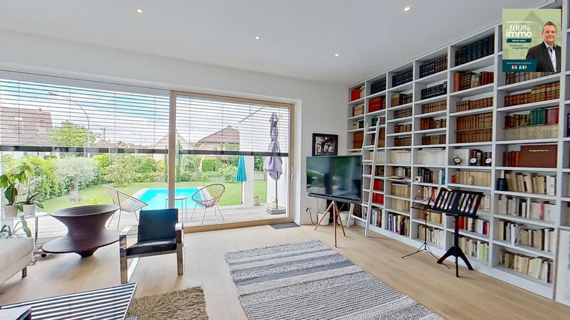 Maison - 308 m² - 8 pièces