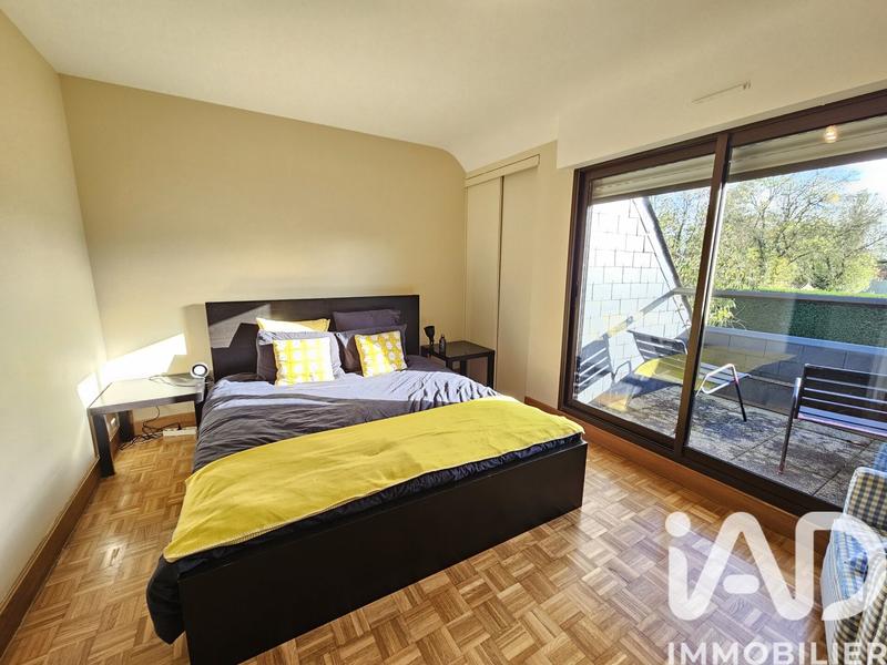 Maison - 202 m² - 8 pièces