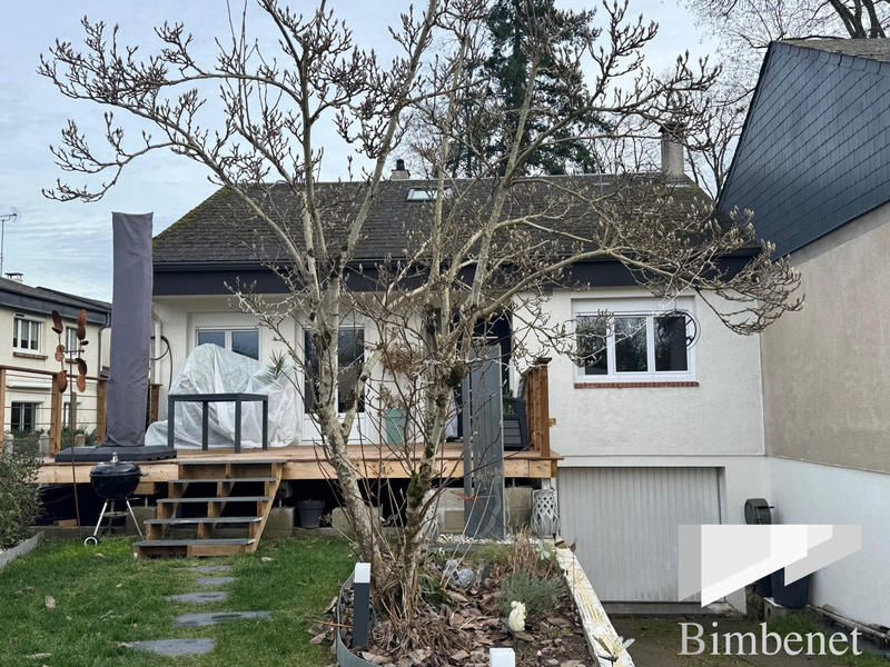 Maison - 90 m² - 5 pièces