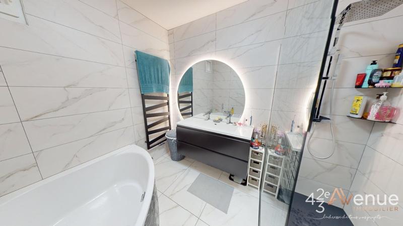 Appartement - 120 m² - 4 pièces