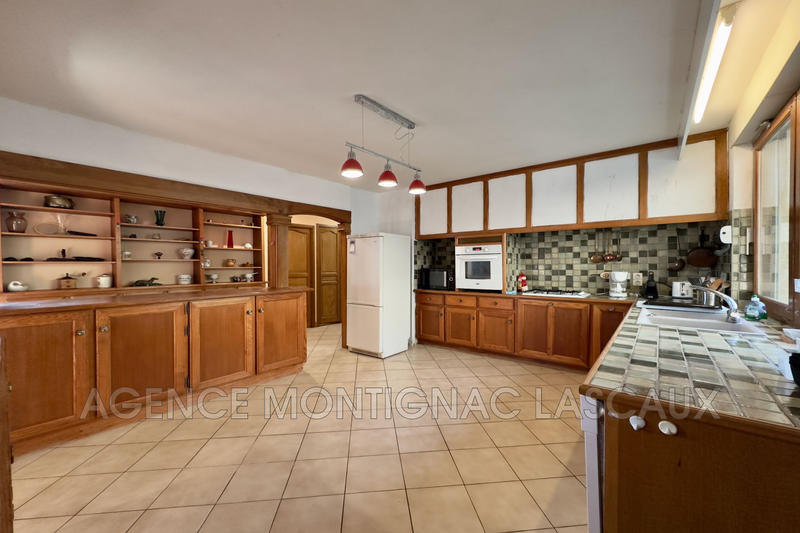 Maison - 497 m² - 15 pièces