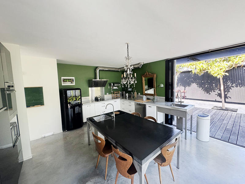 Maison - 215 m² - 7 pièces