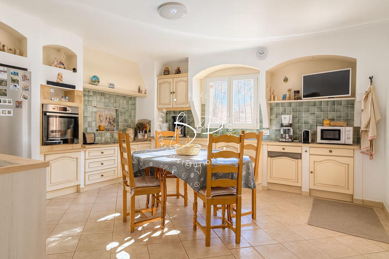 Maison - 143 m² - 5 pièces