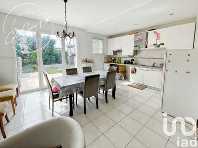 Maison - 107 m² - 5 pièces