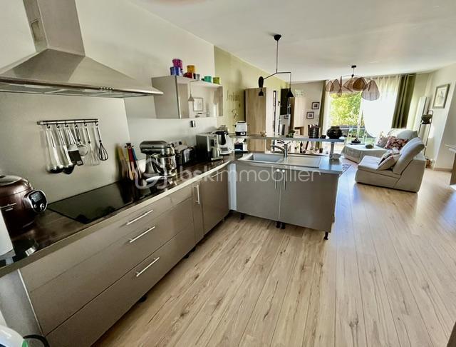 Appartement - 77 m² - 3 pièces