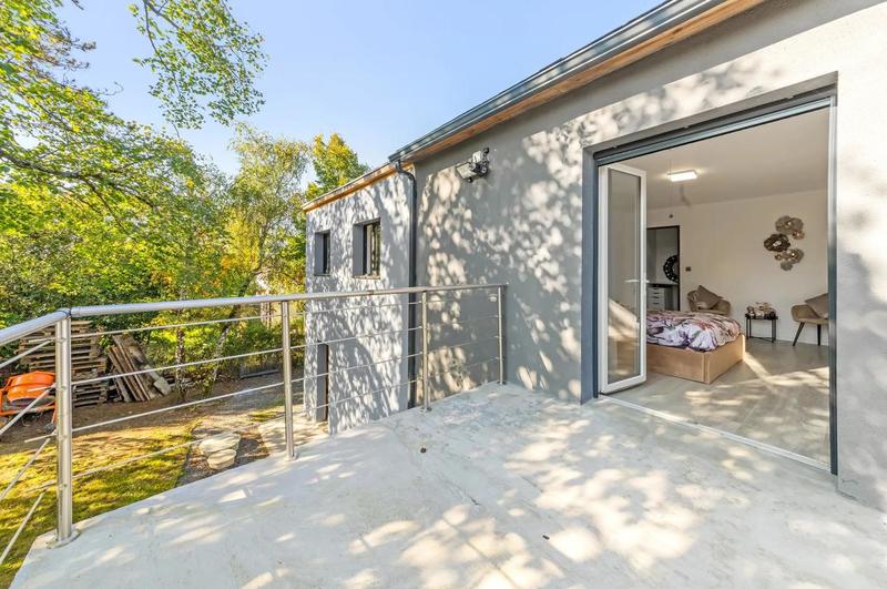 Maison - 190 m² - 10 pièces