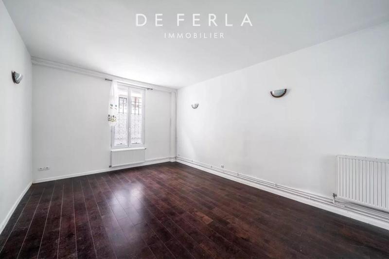 Studio - 30 m² - 1 pièce