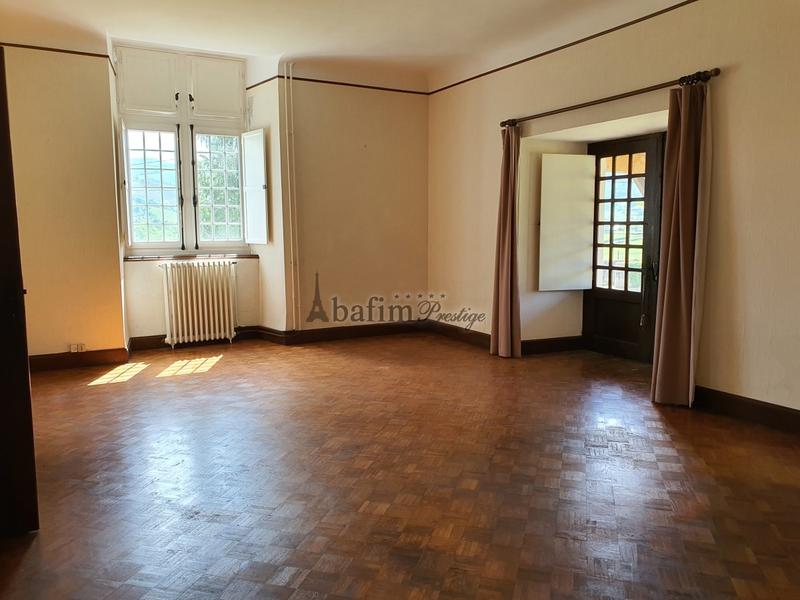 Château - 600 m² - 16 pièces