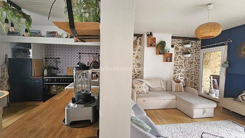 Maison - 205 m² - 7 pièces