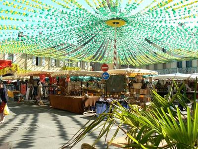 Marché traditionnel le mardi matin