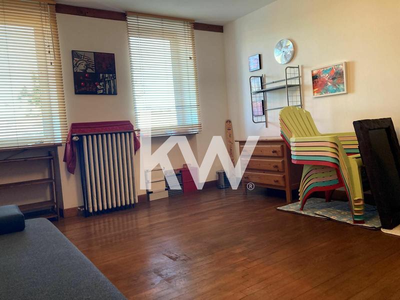 Maison - 260 m² - 6 pièces