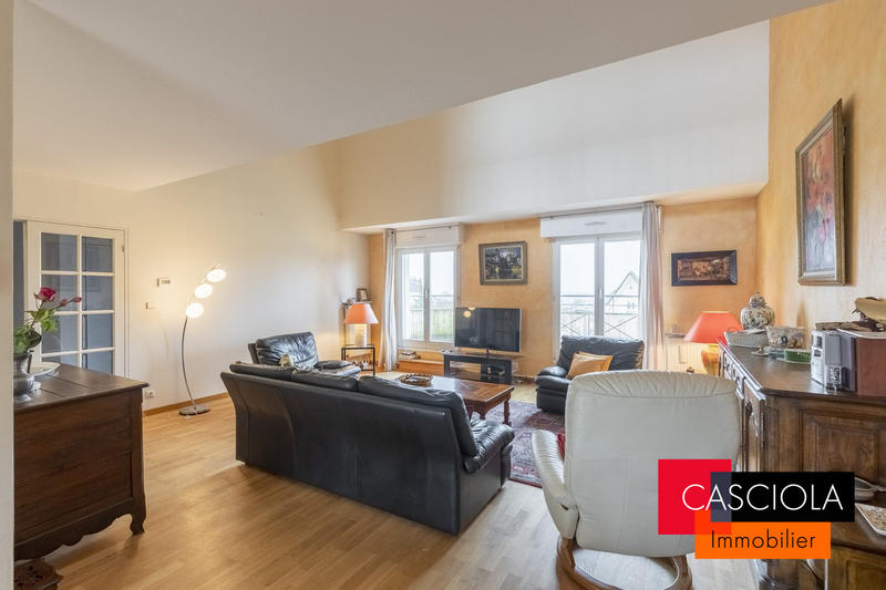 Appartement - 136 m² - 5 pièces