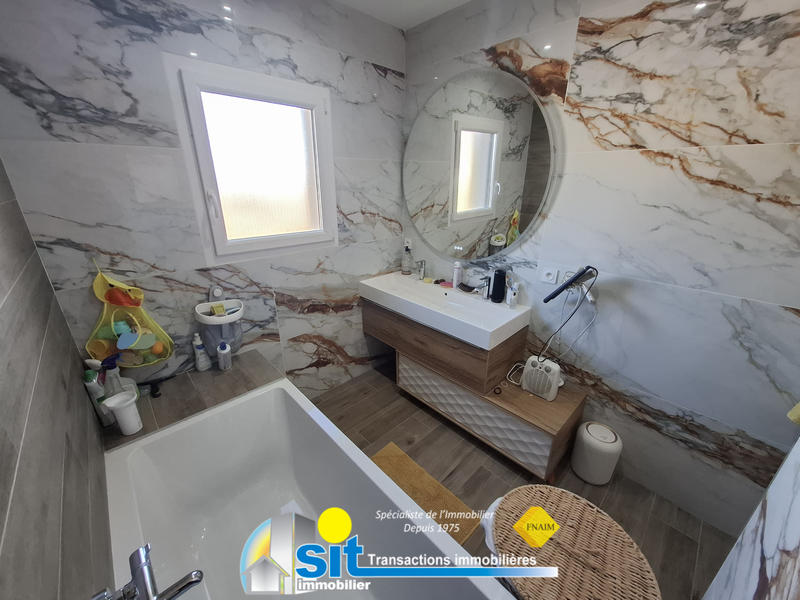 Villa - 200 m² - 7 pièces