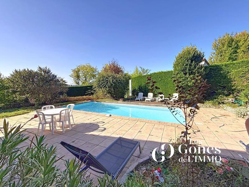 Maison - 166 m² - 6 pièces