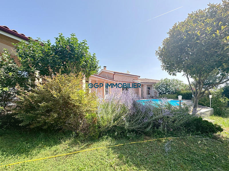 Maison - 161 m² - 5 pièces