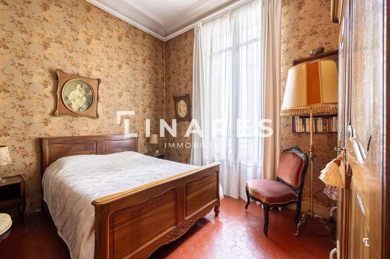 Appartement - 211 m² - 6 pièces