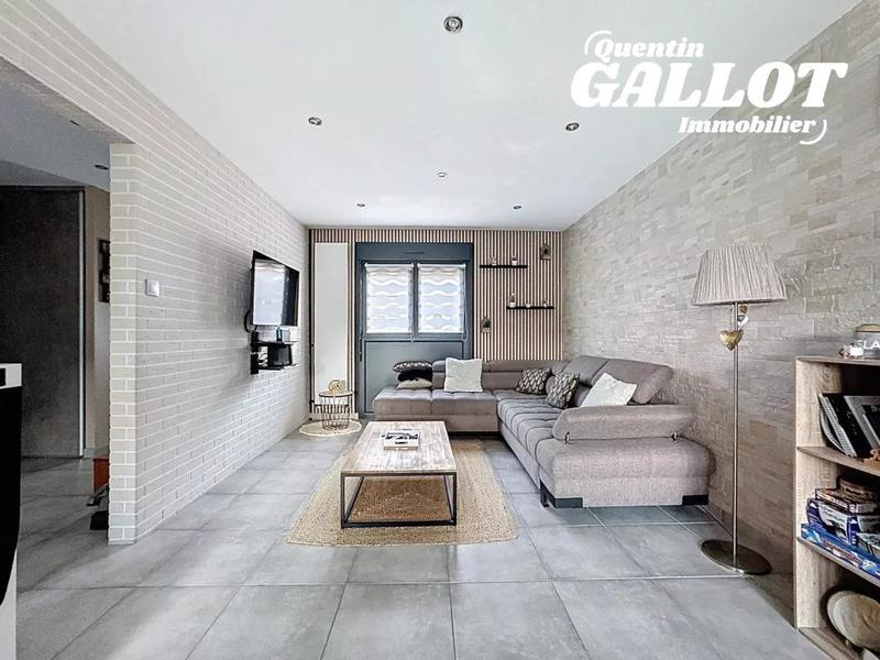 Maison - 97 m² - 4 pièces