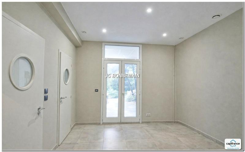 Maison - 210 m² - 7 pièces