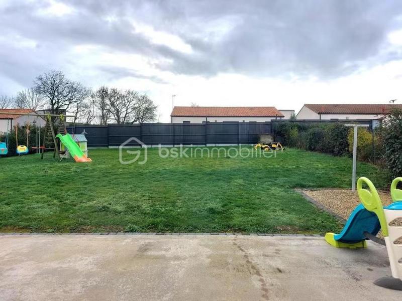 Maison - 81 m² - 5 pièces