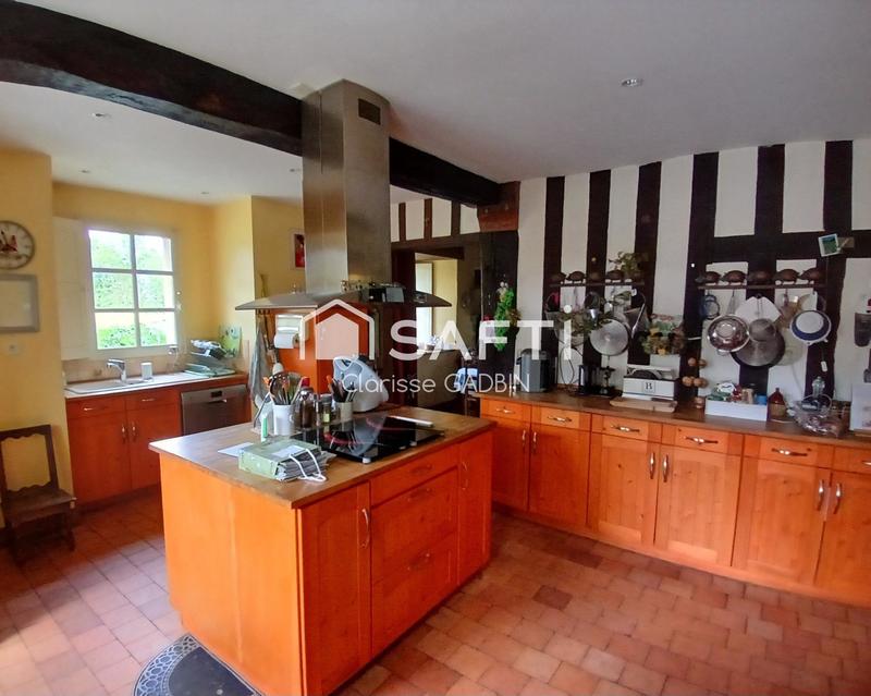 Propriété - 585 m² - 18 pièces