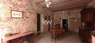 Maison - 216 m² - 8 pièces