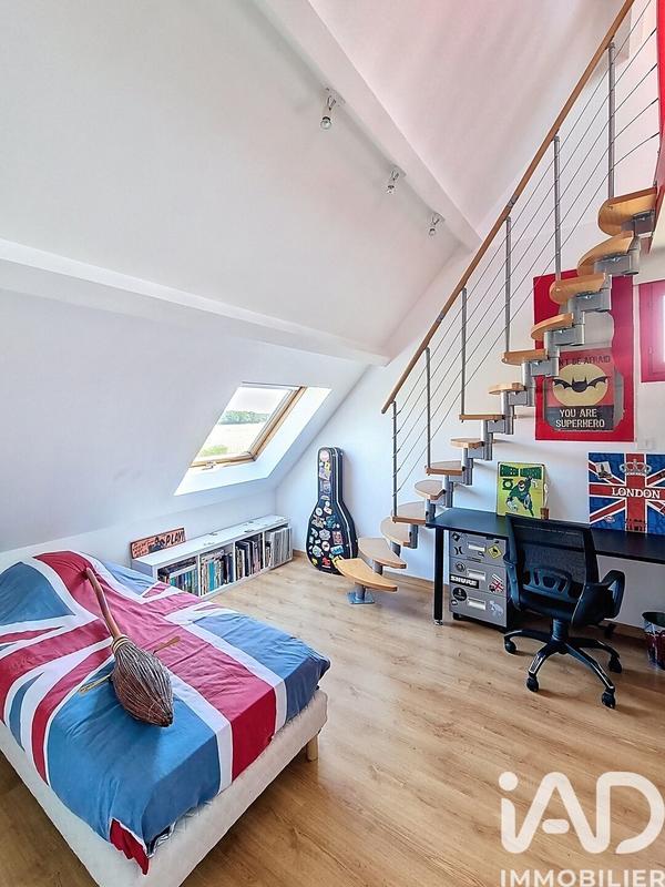 Maison - 186 m² - 7 pièces