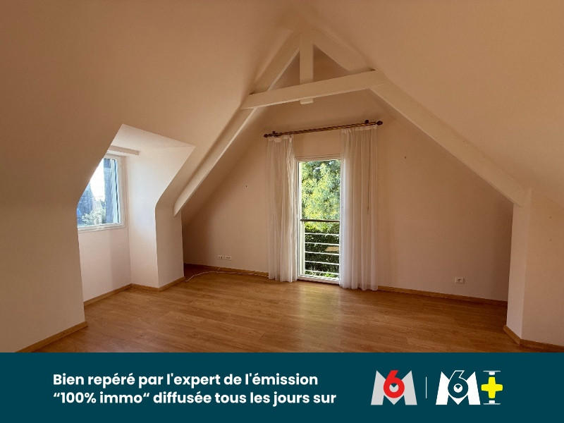 Maison - 210 m² - 8 pièces