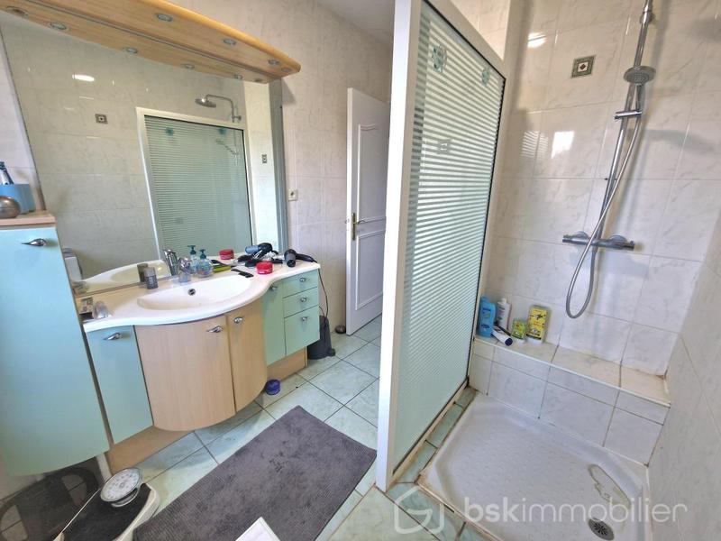 Maison traditionnelle - 130 m² - 5 pièces