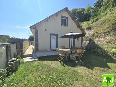 Maison - 92 m² - 5 pièces