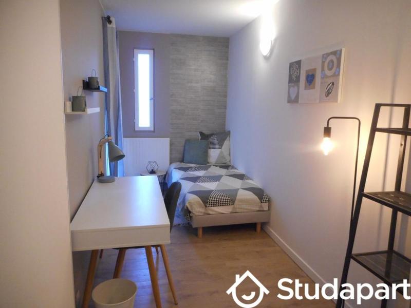 Chambre - 10 m² - 1 pièce