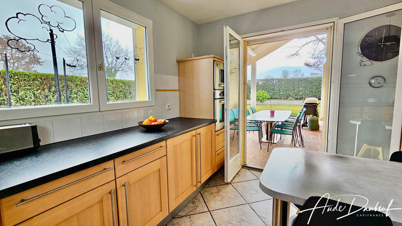 Maison - 215 m² - 6 pièces