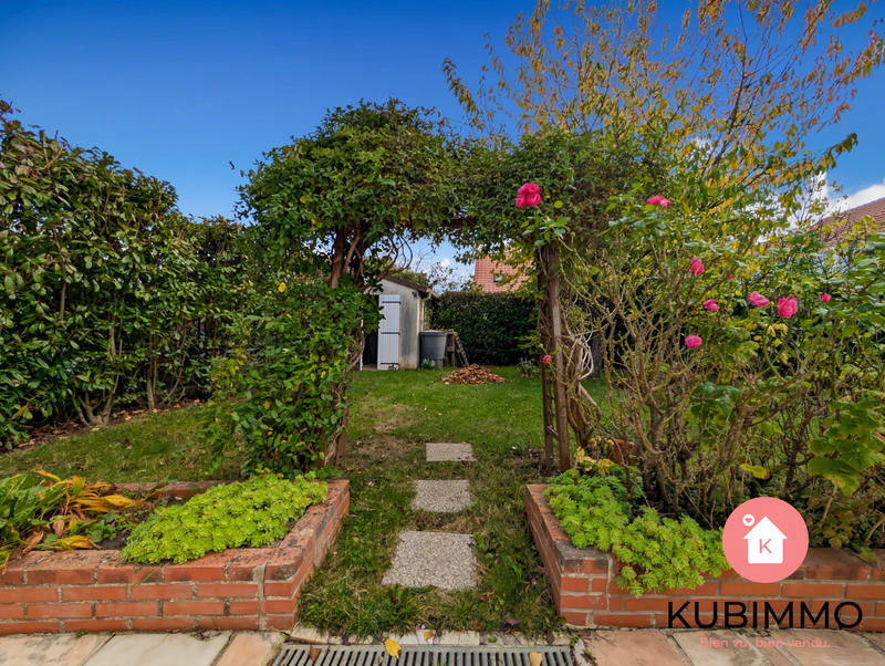 Maison traditionnelle - 121 m² - 6 pièces