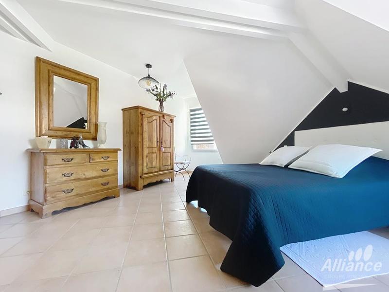 Propriété - 255 m² - 6 pièces