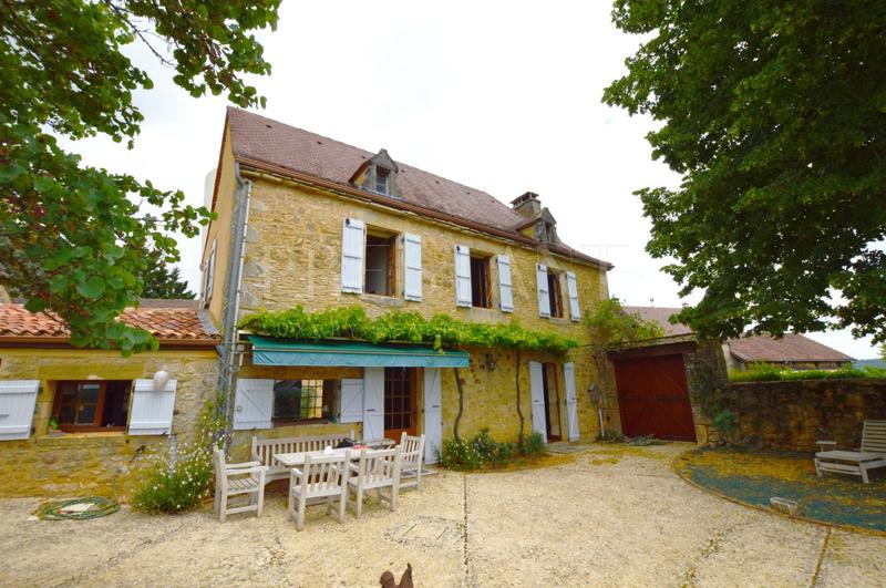 Demeure - 248 m² - 10 pièces