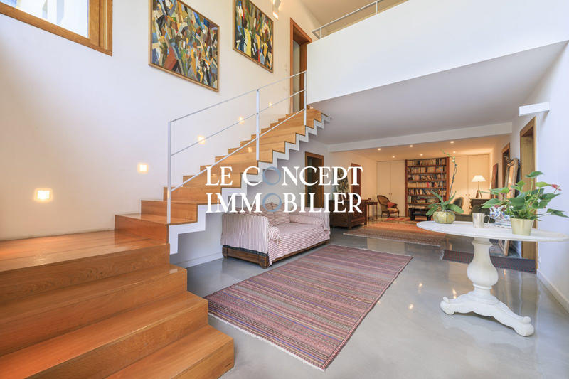 Villa - 330 m² - 7 pièces